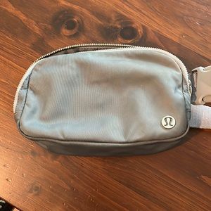 EUC lululemon everywhere belt bag